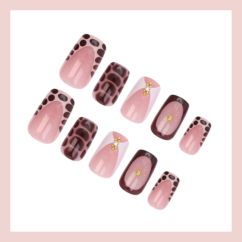 Creative Nail Art with stylish designs Stornfield
