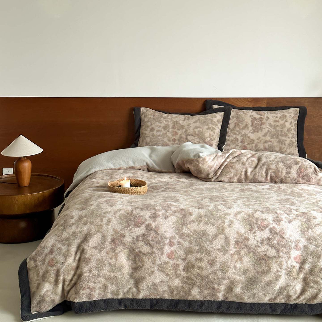 Reversible Brushed Microfiber Duvet Cover Set with Hidden Closure & Contrast-Trim Pillow Shams