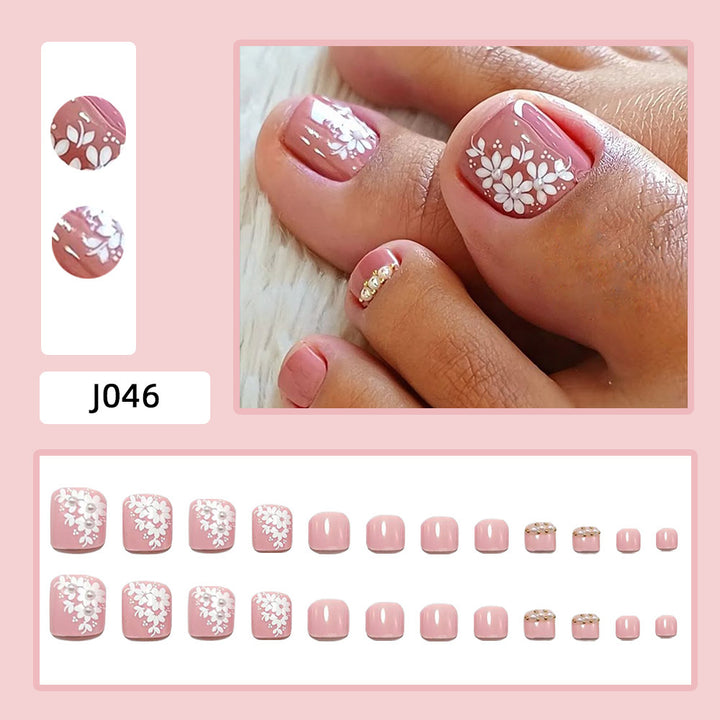 Elegant toenail art Stornfield