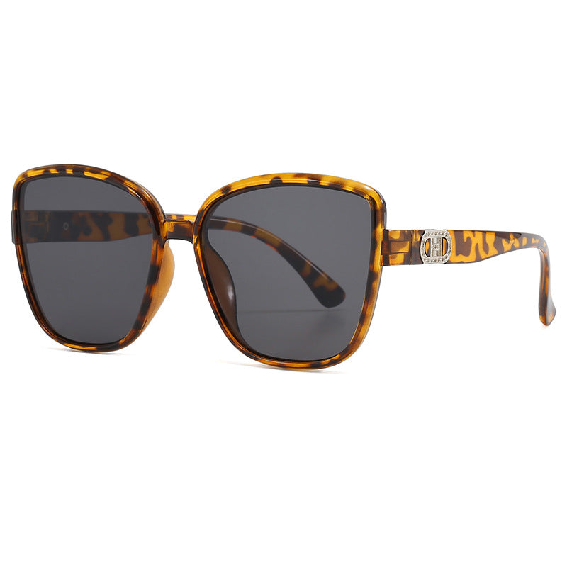 Women’s elegant oversized sunglasses in modern design Stornfield