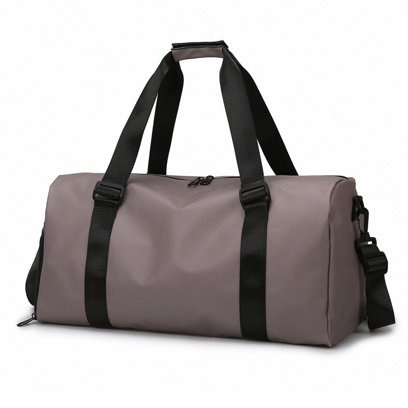 Sporty Travel Bag With Water-Repellent Material And Multiple Compartments Stornfield