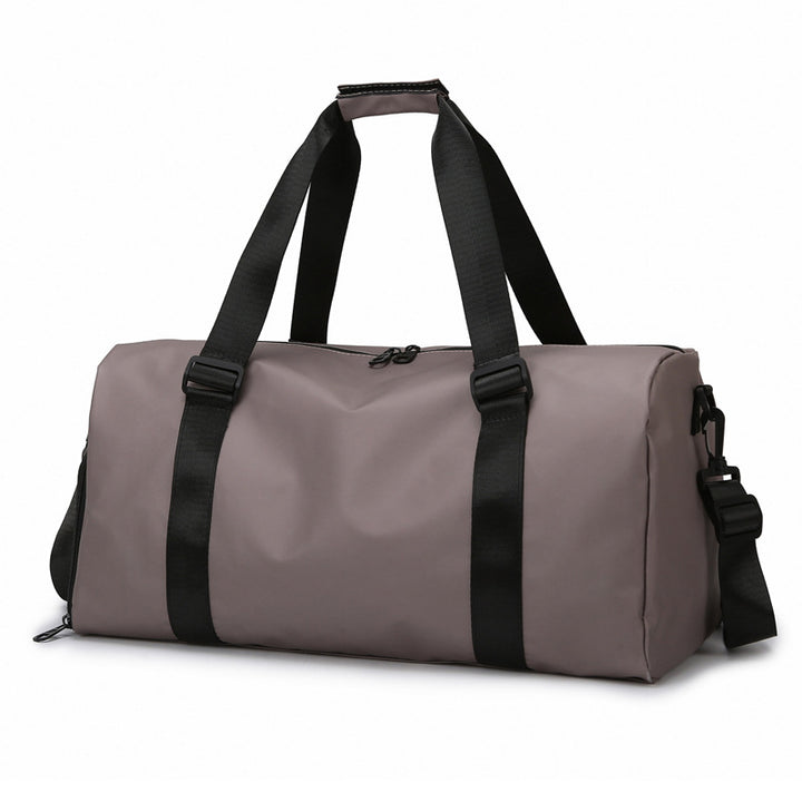 Sporty Travel Bag With Water-Repellent Material And Multiple Compartments Stornfield