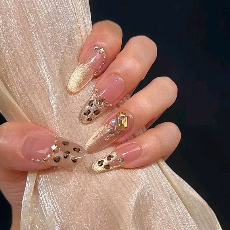 Glamorous Animal Print Press-On Nails Stornfield
