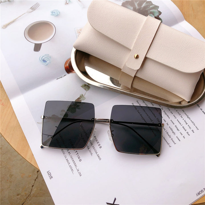 Fashionable Oversized Square Sunglasses Stornfield
