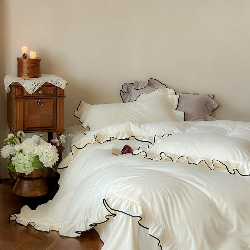 Ruffled Velvet Duvet Cover Set with Contrasting Piped Edge