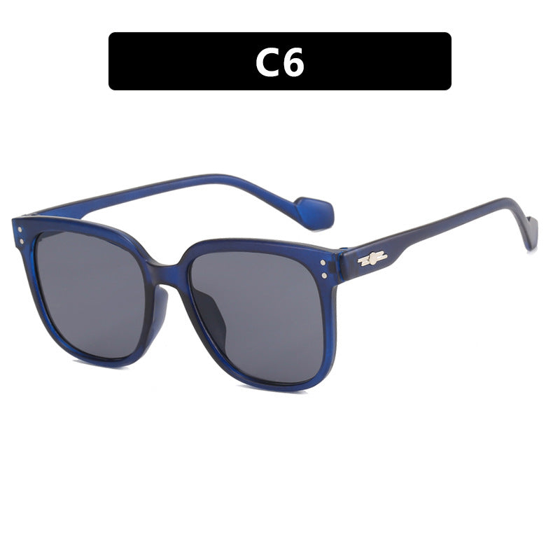 Women's square sunglasses with gentle gradient and protective UV filter Stornfield