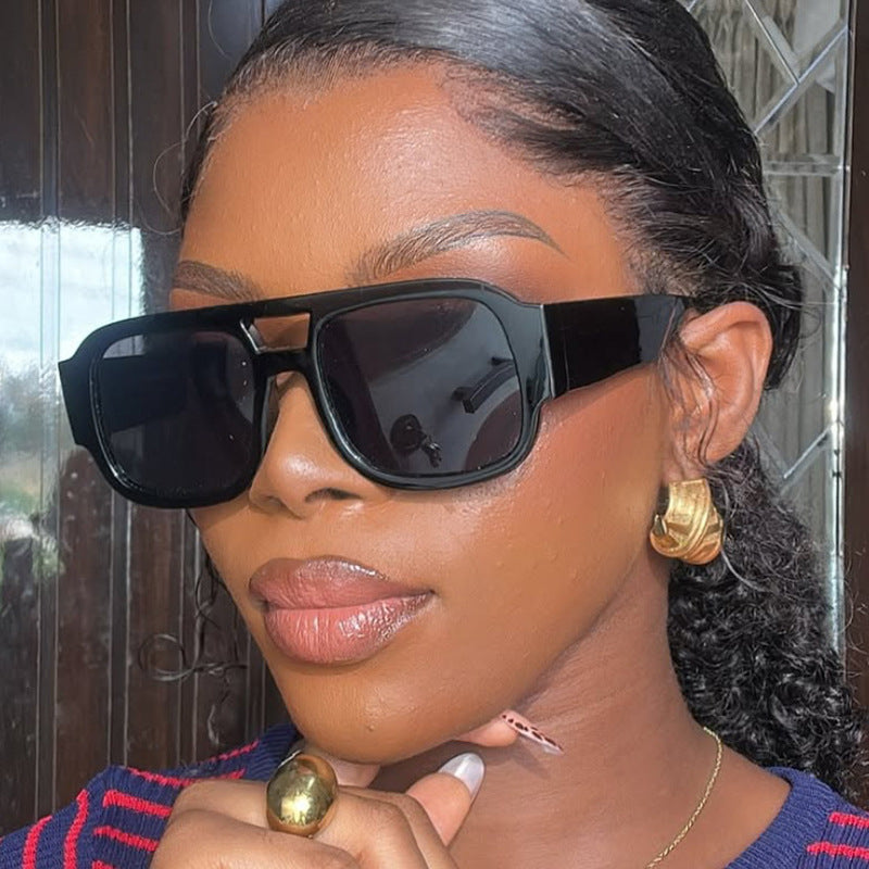 Ladies modern sunglasses in elegant rectangular design Stornfield