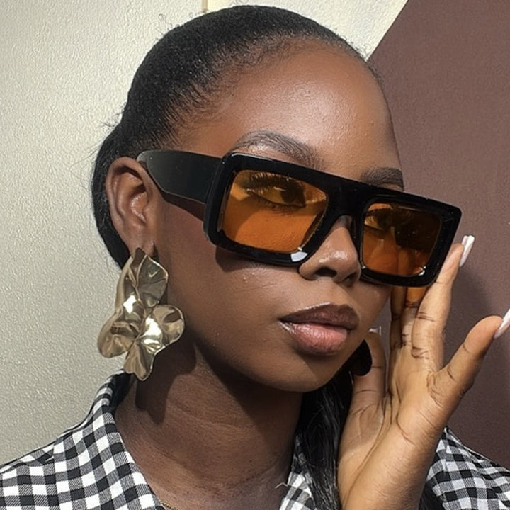 Women's fashionable square sunglasses with sturdy frame and protective lenses Stornfield