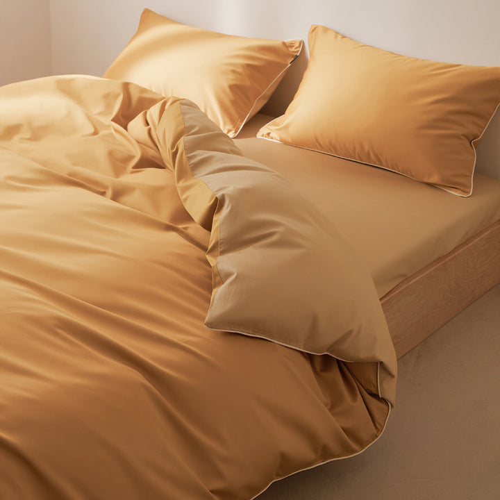 Cotton satin bedding set with fine contrast piping
