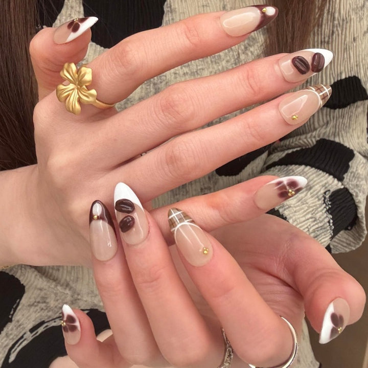 Animal-Inspired Press-On Nail Art Set Stornfield