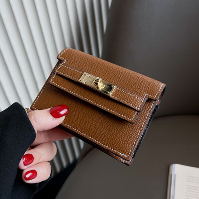 Premium Leather Cardholder with Elegant Closure Stornfield