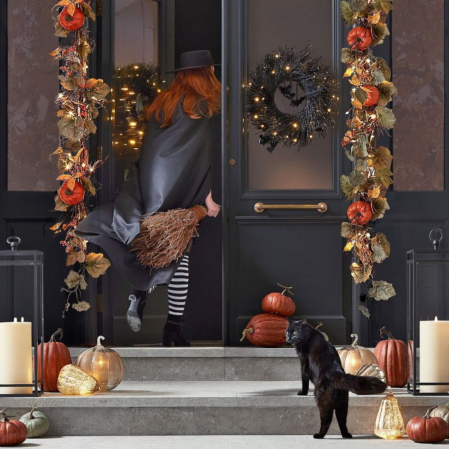 Halloween-Themed Decorative Bat Wreath