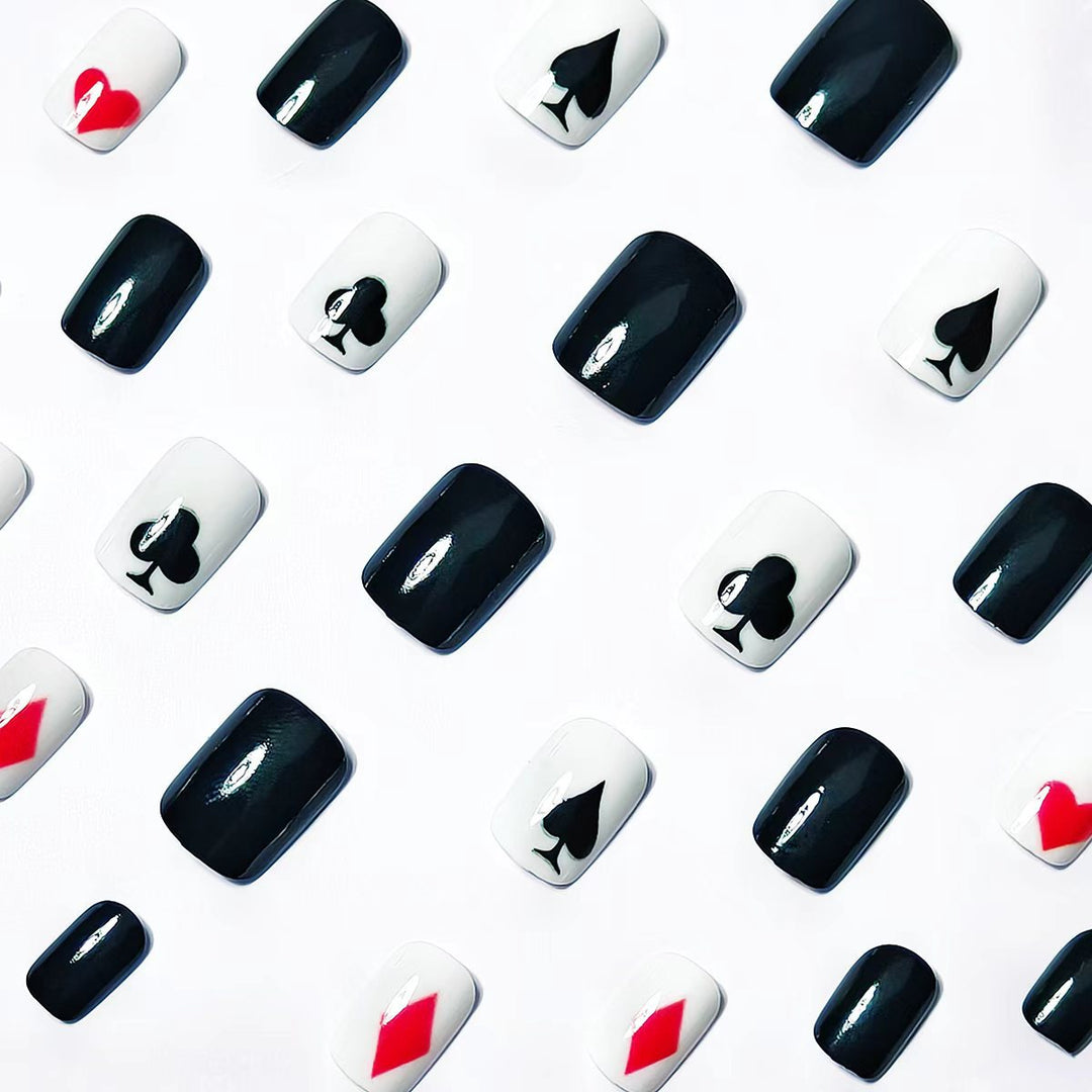 Artificial nails with playing card design Stornfield