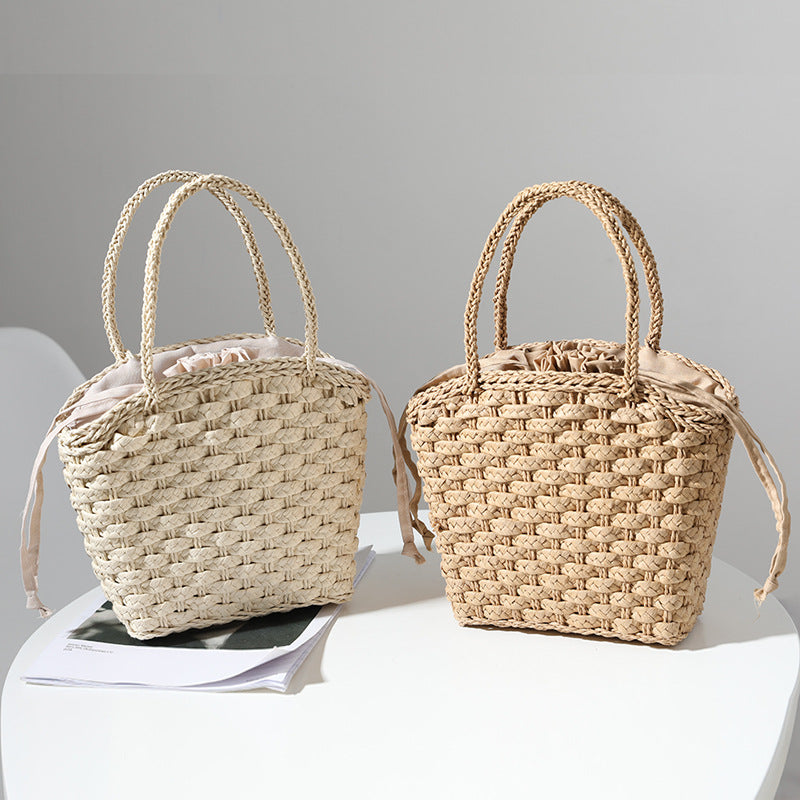 Handmade straw bag with adjustable inner lining Stornfield