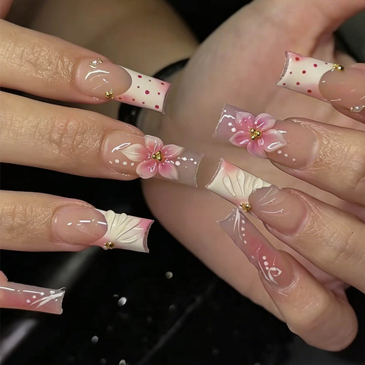 Artistic Press-On Nail Art Kit with Floral Designs Stornfield