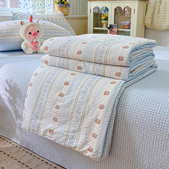 Charming Vintage Style Quilt Set