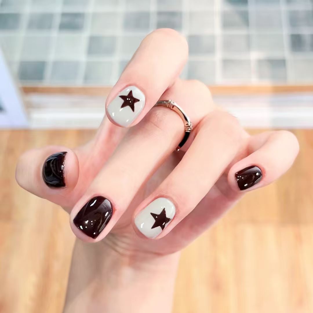 Artistic Star Design Nail Art Set Stornfield