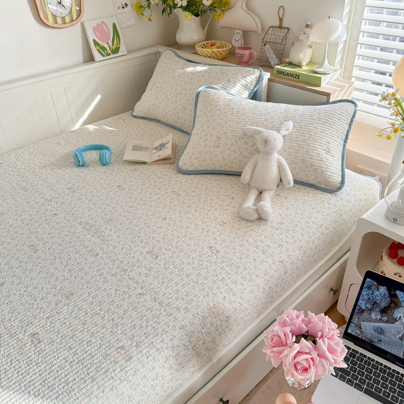 Lightweight Quilted Cotton Bedspread and Mattress Coverlet Set