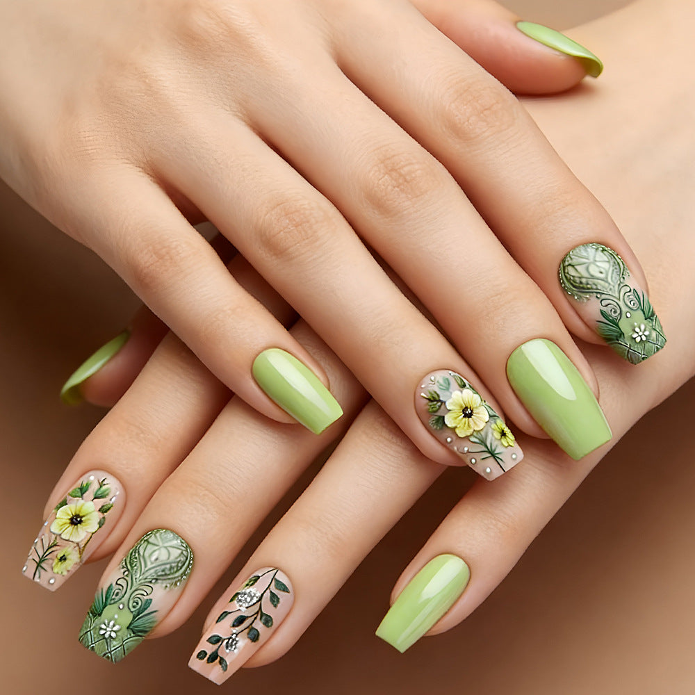 Floral Patterned Gel Nail Art Set Stornfield