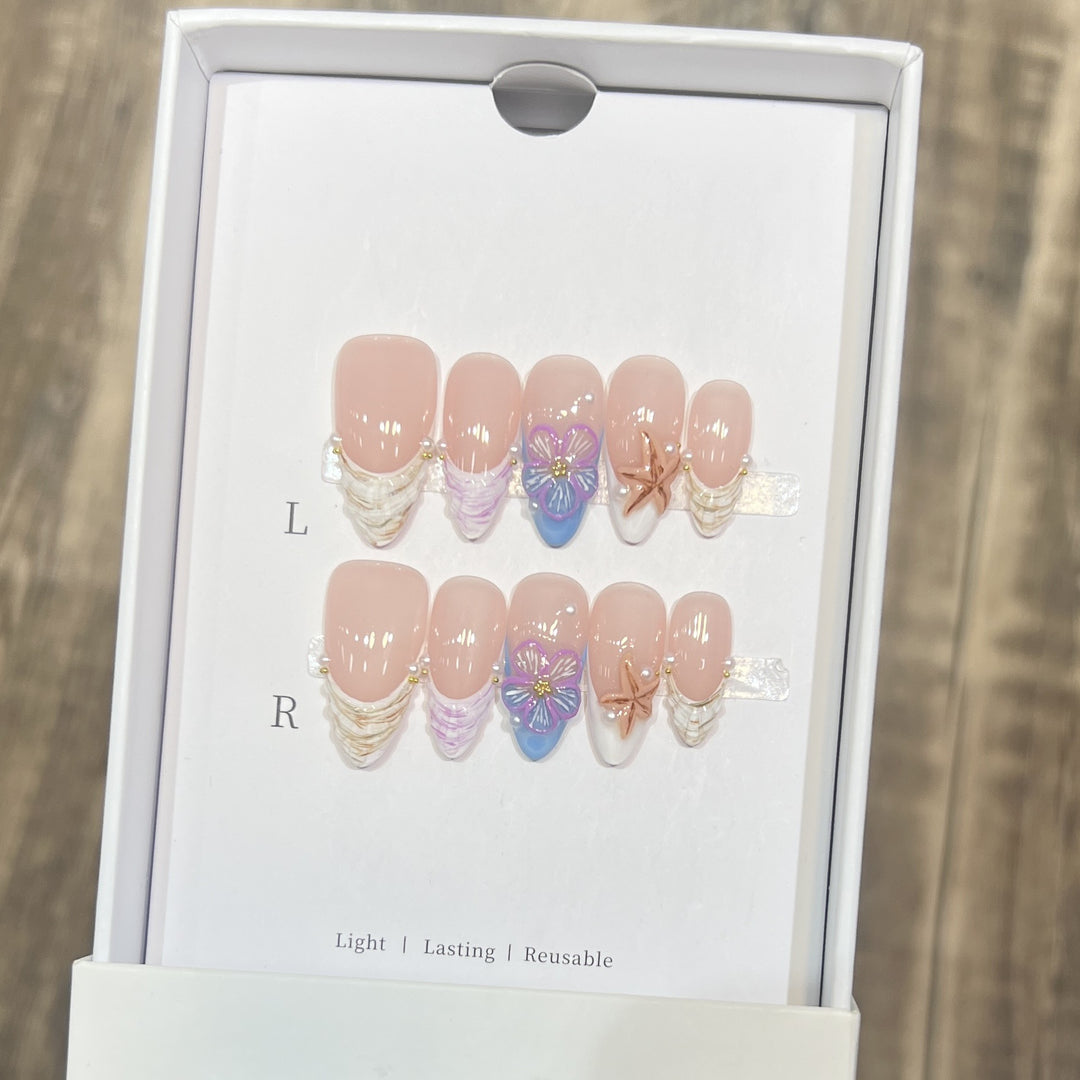 Artistic Press-On Nail Art Set with Floral and Starfish Design Stornfield