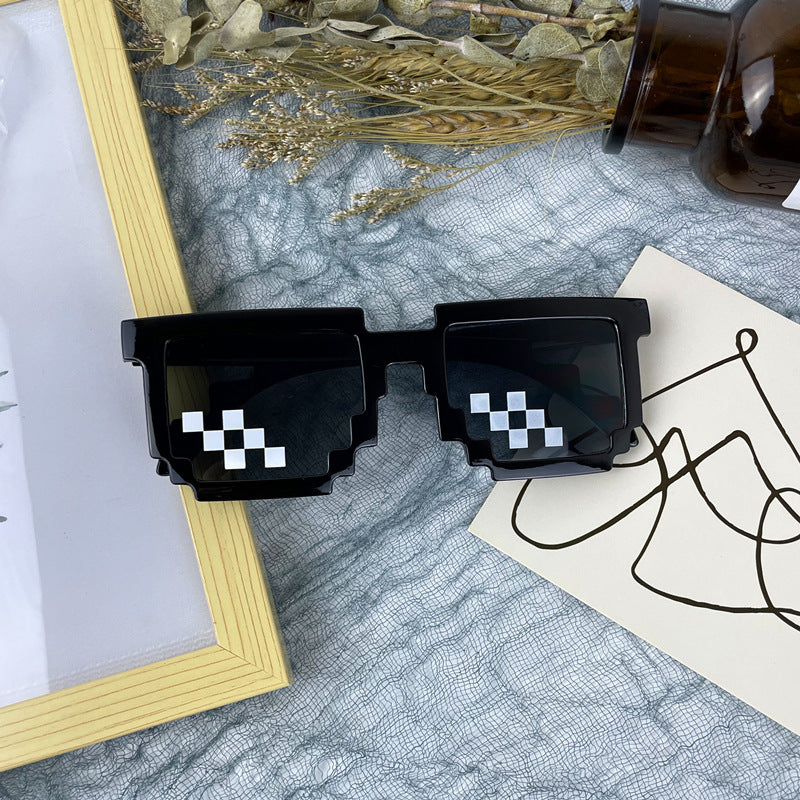 Bold Geometric Frame Sunglasses Stornfield