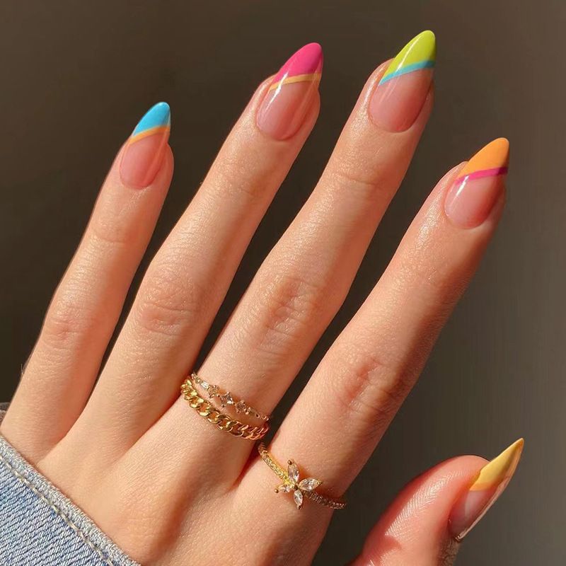 Stylish Press-On Nail Set with Shimmering Finish Stornfield