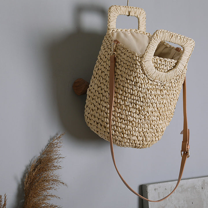 Handcrafted Carrying Bag Made of Natural Wicker Stornfield