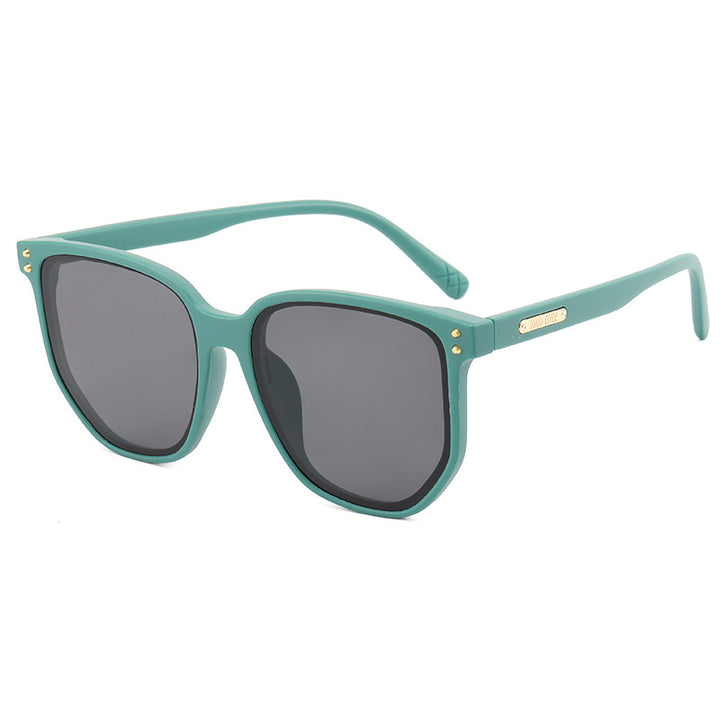 Women's Fashionable Oversized Sunglasses with Sturdy Plastic Frame Stornfield