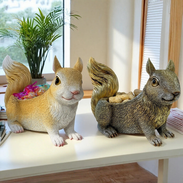 Squirrel-shaped planter Stornfield