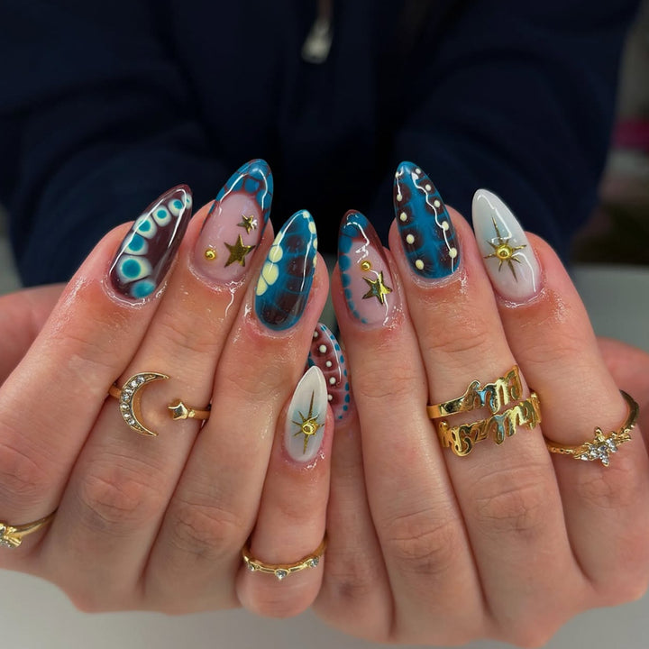 Handcrafted Artifical Nails with Unique Design Stornfield