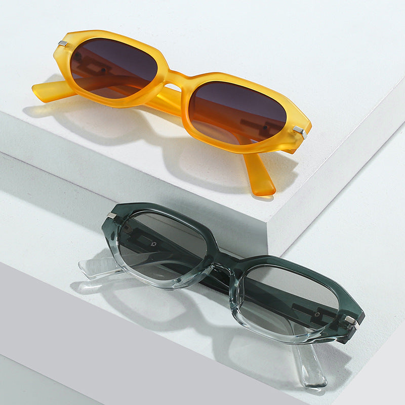 Elegant Retro Inspired Faceted Sunglasses Stornfield