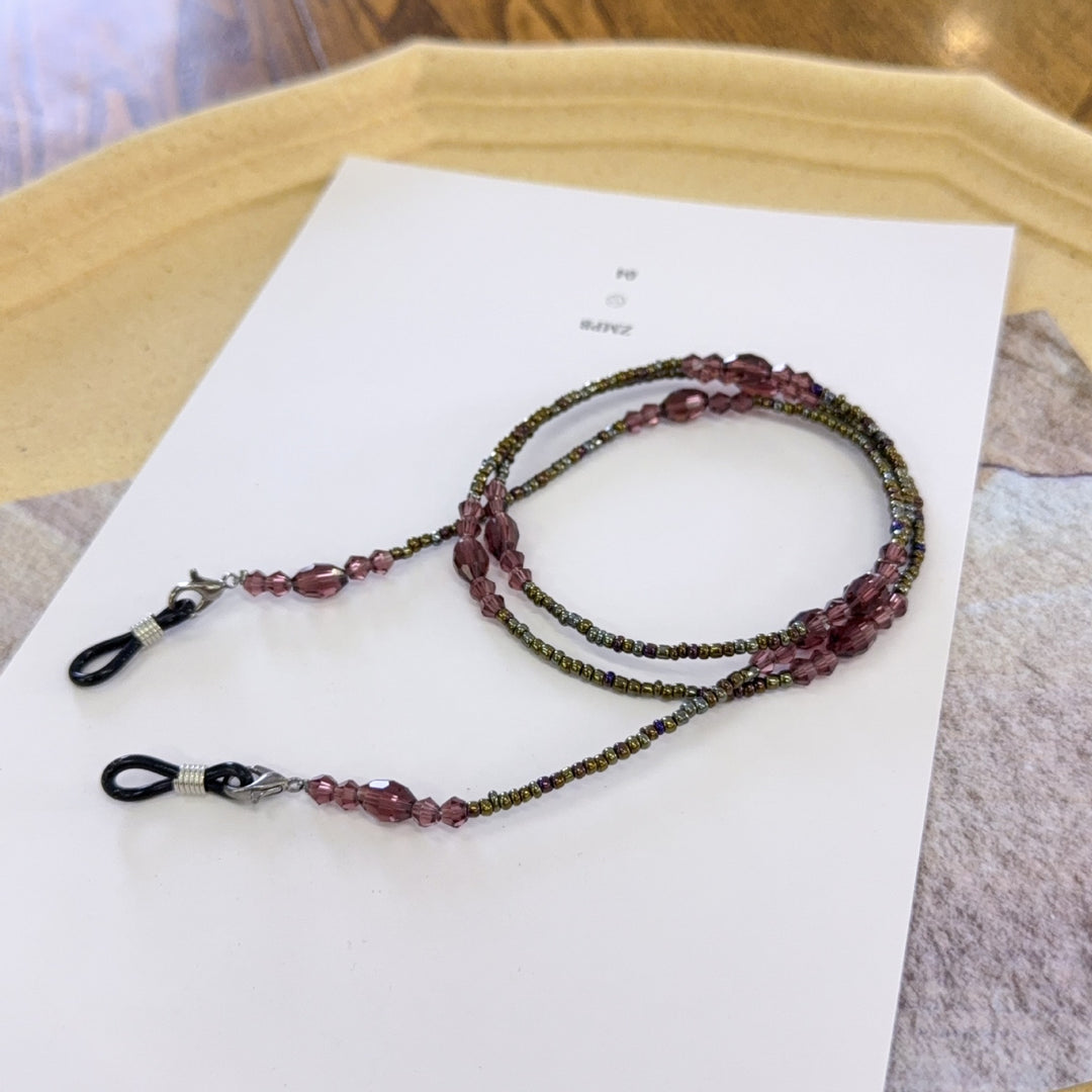 Adjustable Beaded Eyewear Chain Stornfield