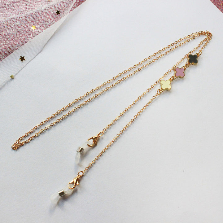 Fashionable glasses holder chain with pearl pendants Stornfield