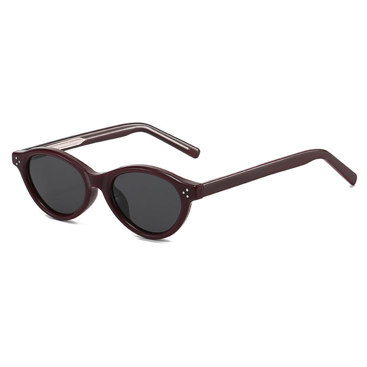Women Cat-Eye Sunglasses with elegant, transparent frame and UV400 protection Stornfield