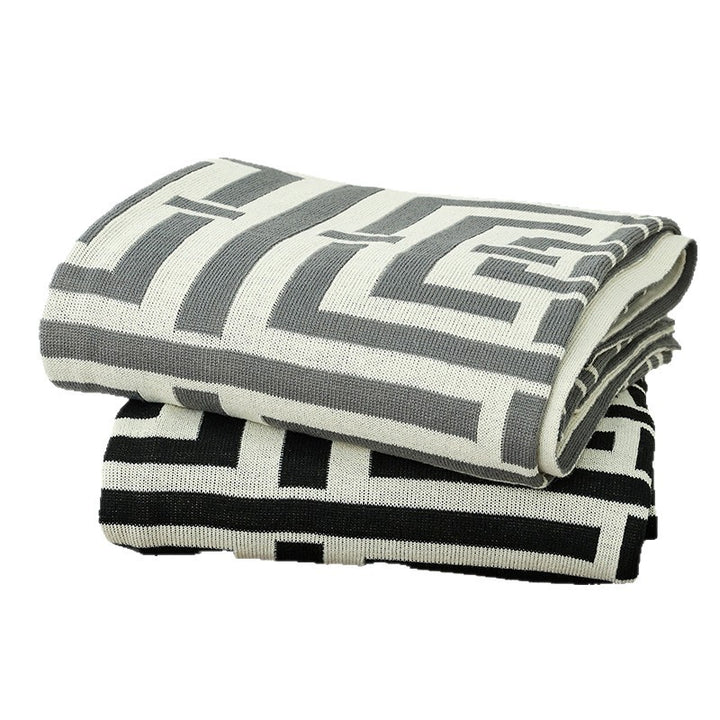 Women's decorative comfort blanket in modern geometric design Stornfield