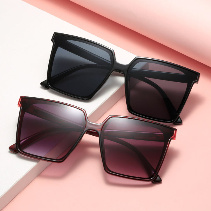 Women's Fashion Oversized Sunglasses with Luxurious Design Stornfield