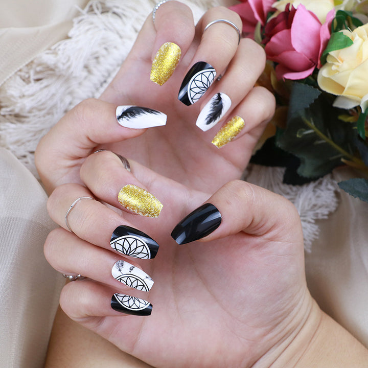 Artistic Graphic Press-On Nail Set Stornfield