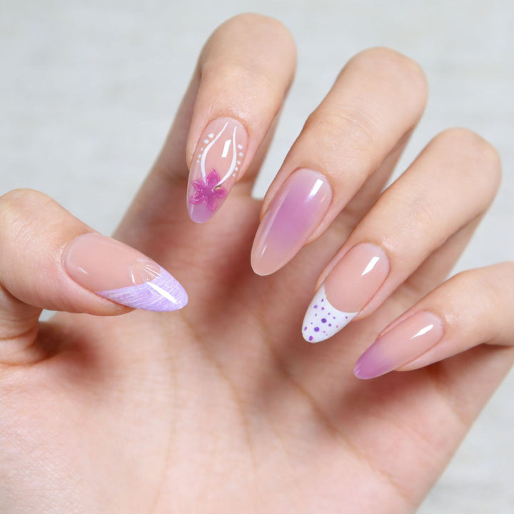 Artifical nails with delicate floral and geometric patterns Stornfield