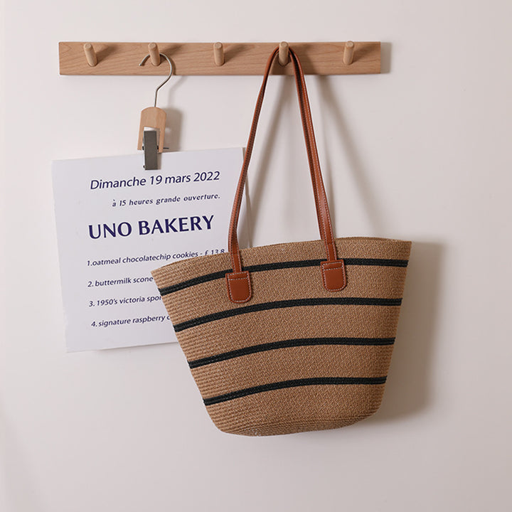 Elegant Bast Shoulder Bag with Striped Design Stornfield