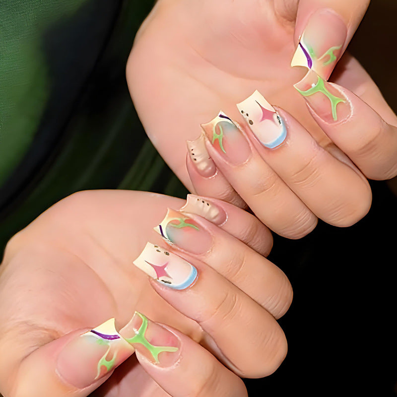 Artificial nail set with luxurious flower and ombre design Stornfield