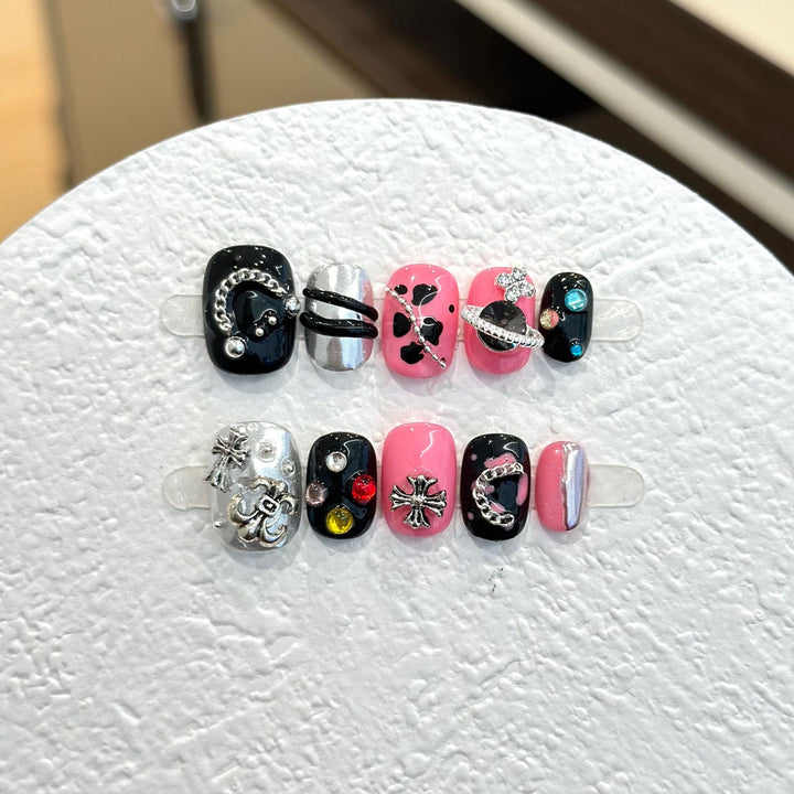 Artistic Press-On Nail Art Set with Unique 3D Accents