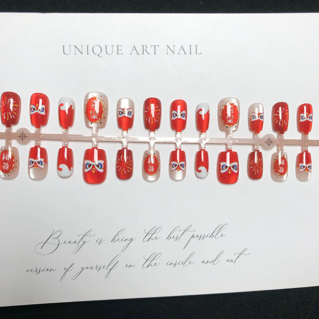 Artistic Red-Themed Press-On Nail Art Set