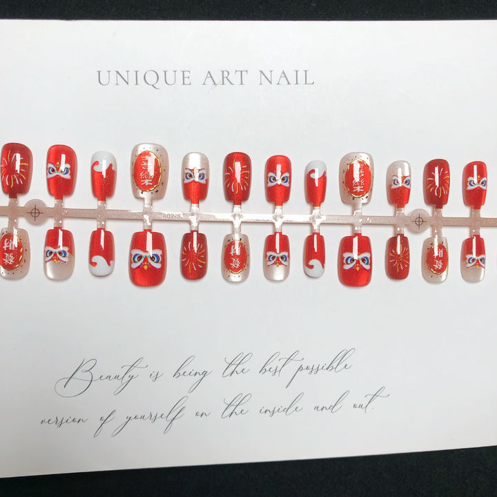 Artistic Red-Themed Press-On Nail Art Set