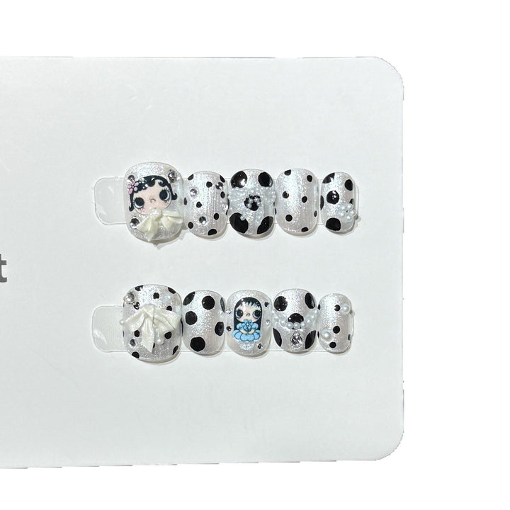 Whimsical Character Press-On Nail Art Set Stornfield