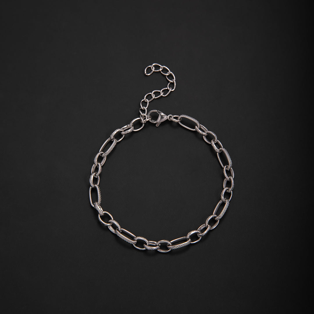 Interlaced Metal Link Bracelet Stornfield