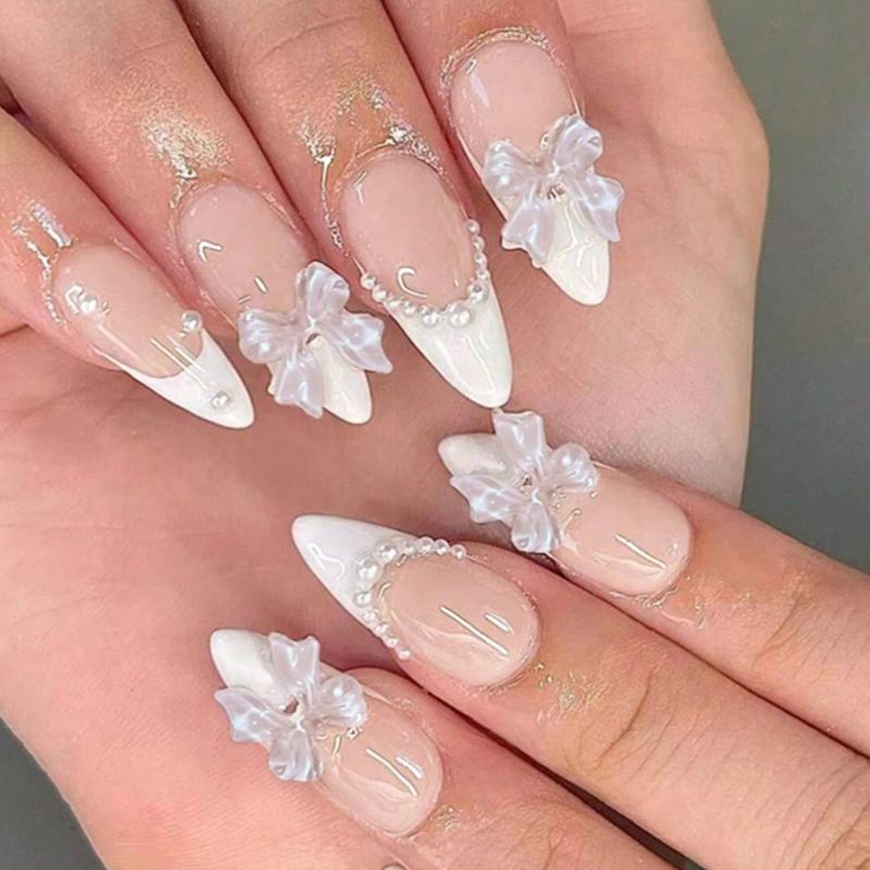 Artificial nail set with high-quality designs and elegant embellishments Stornfield