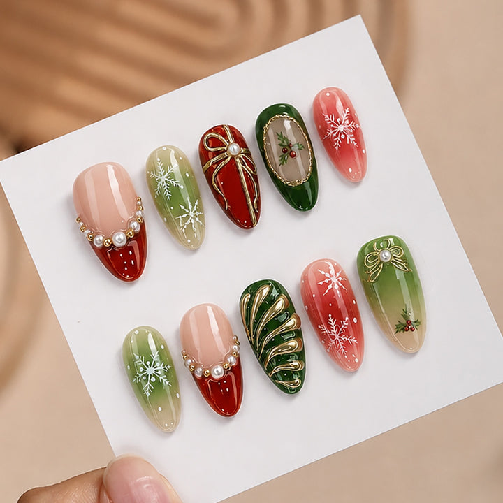Artificial nail set with festive Christmas designs Stornfield