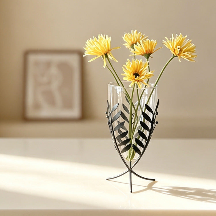 Elegant Leaf-Patterned Decorative Glass