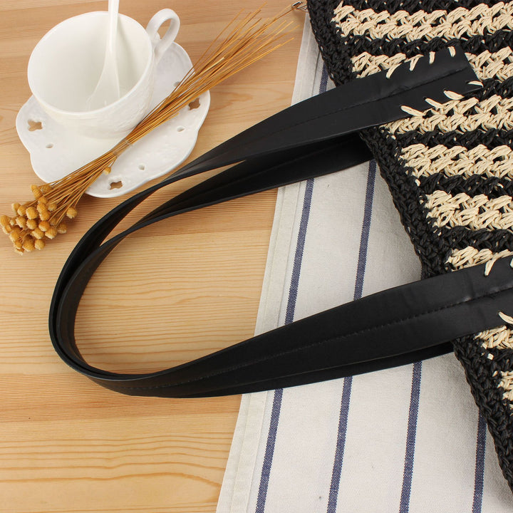 Tote bag with modern striped pattern made of woven natural material Stornfield