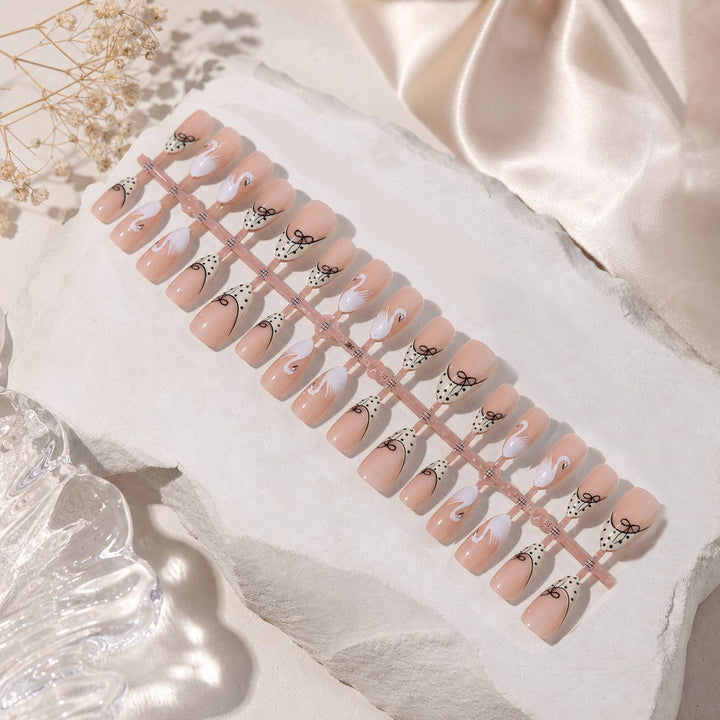 Artistic Decorative Press-On Nail Tips Stornfield